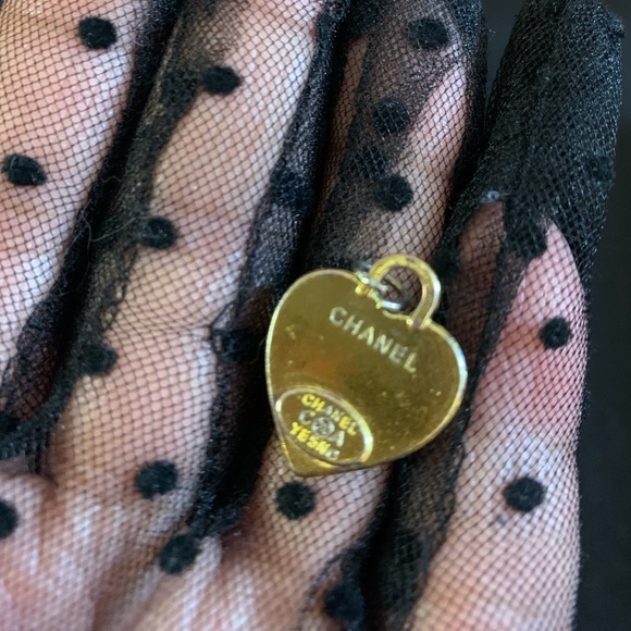 ***SOLD*** CHANEL Heart Charm - Picture 2 of 2